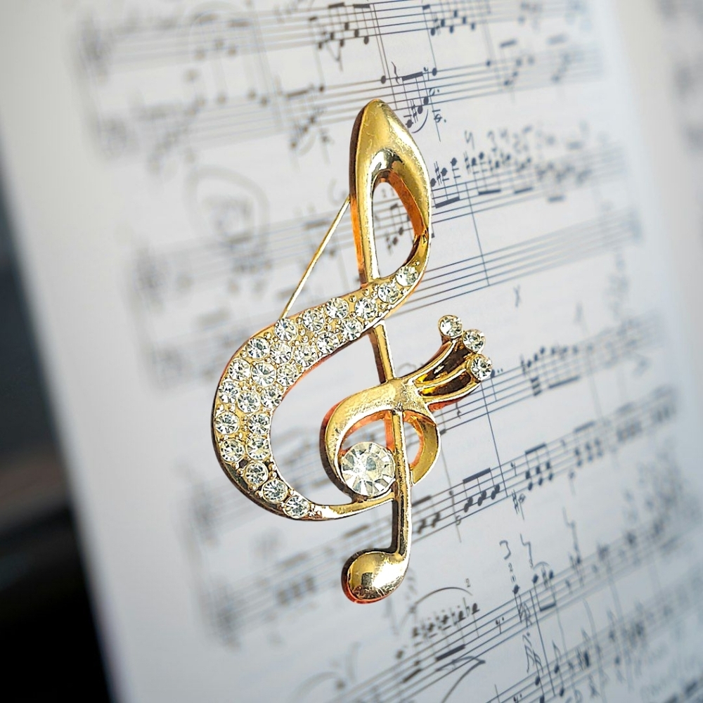 Treble Clef Brooch